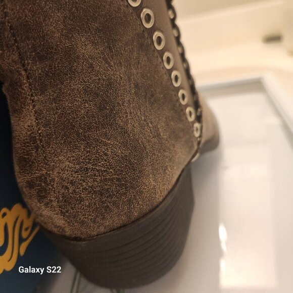 SBICCA Murphy TAUPE BOOTS. NIB. Size 7 - Picture 4 of 11